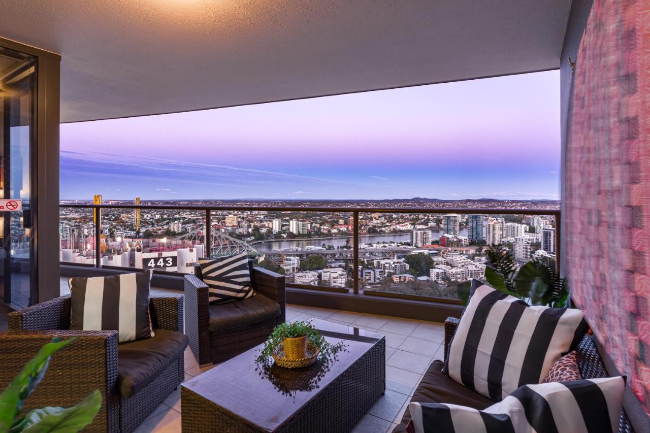African Escape On Level 38 - Balcony With Views Brisbane Esterno foto