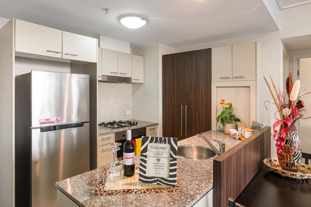 African Escape On Level 38 - Balcony With Views Brisbane Esterno foto