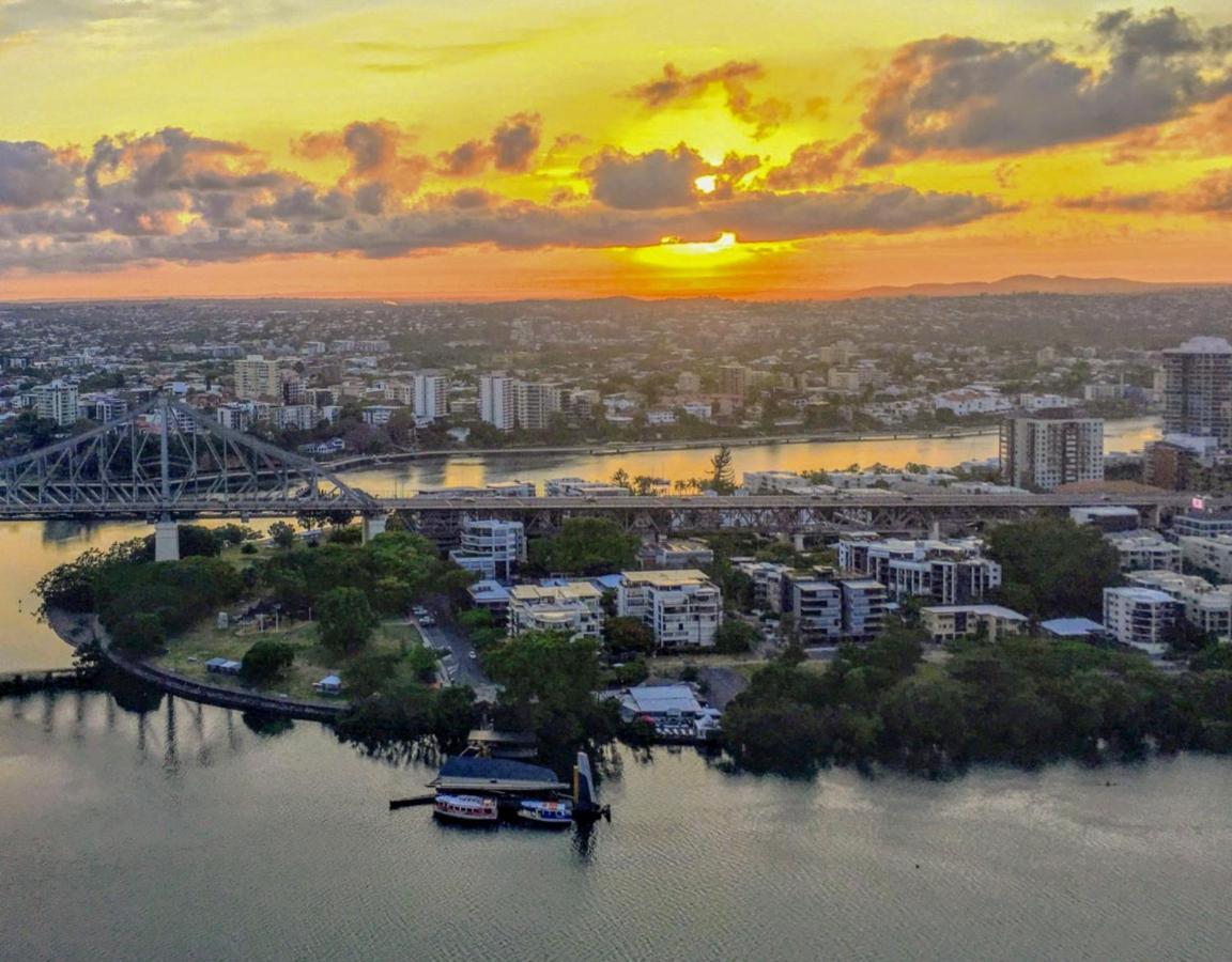 African Escape On Level 38 - Balcony With Views Brisbane Esterno foto